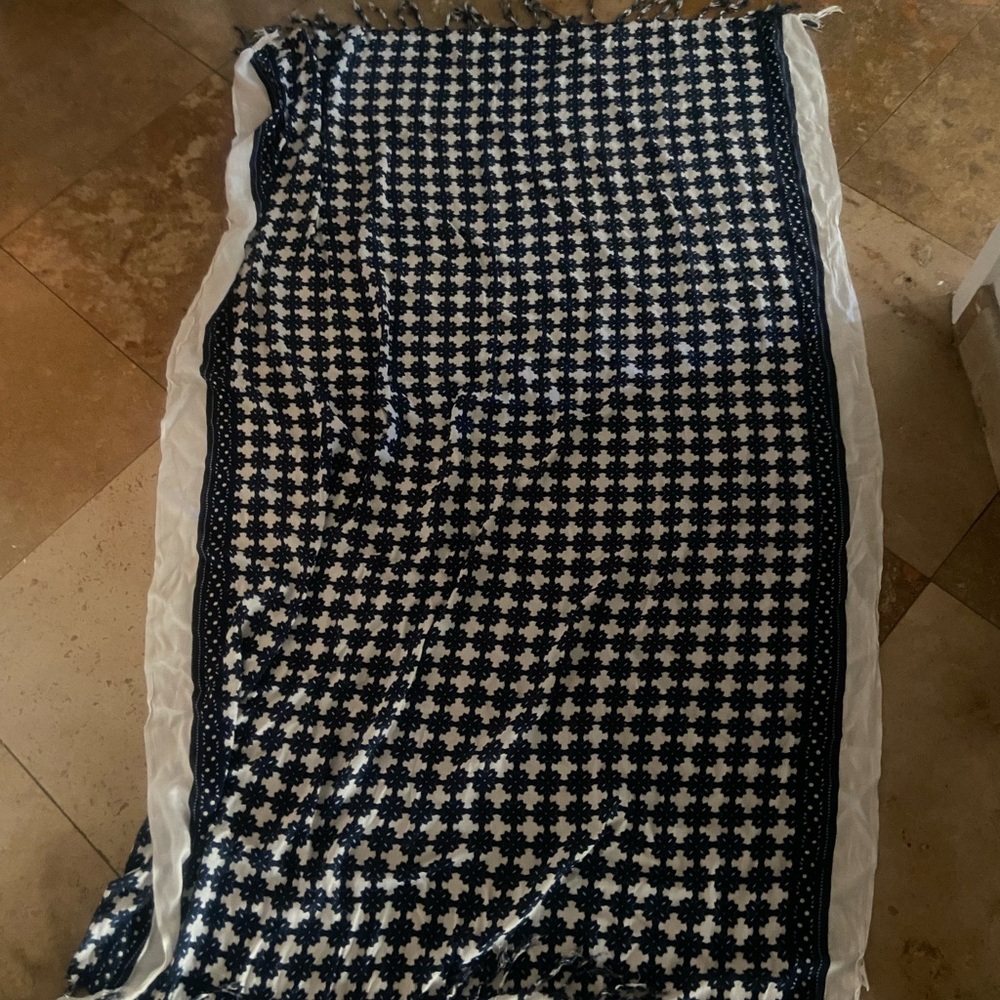 Large beach scarf pereo